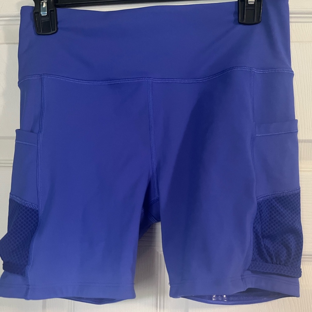 Athleta Ultimate Advantage Shorts Medium